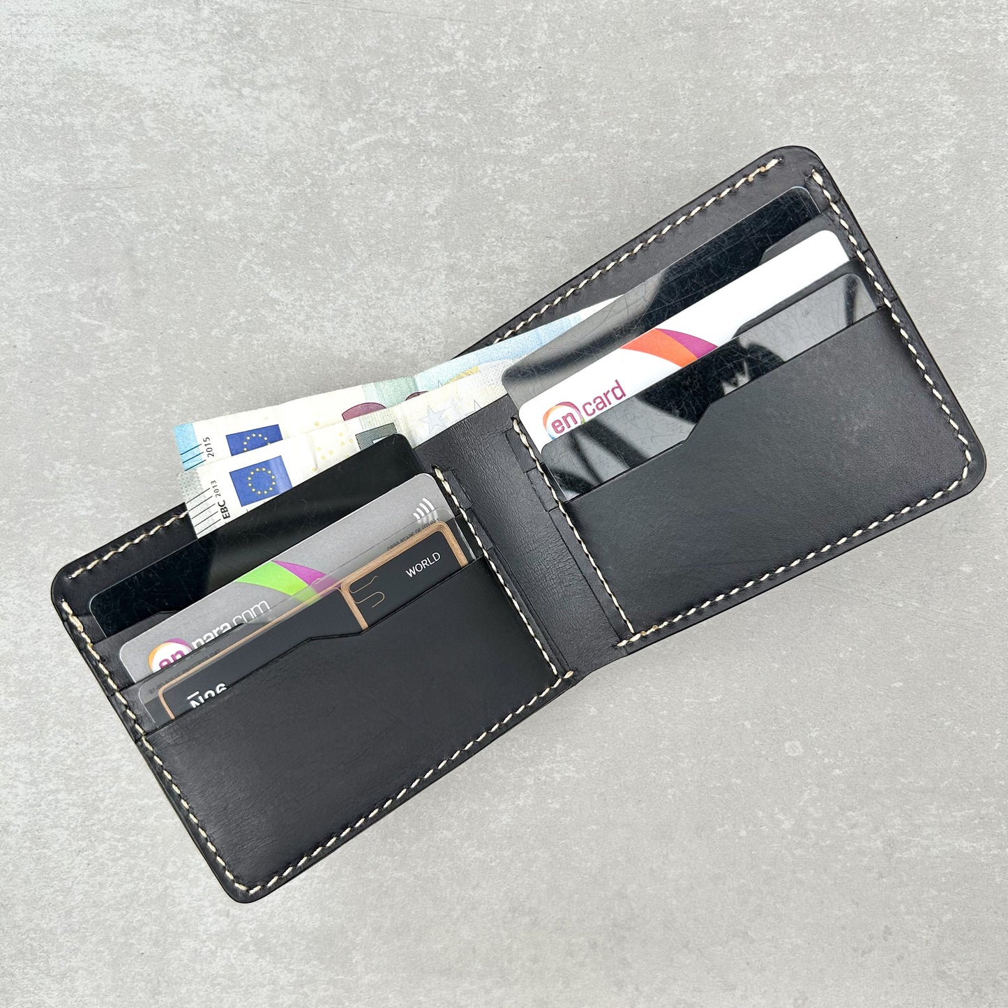Classic Bifold Wallet - Black