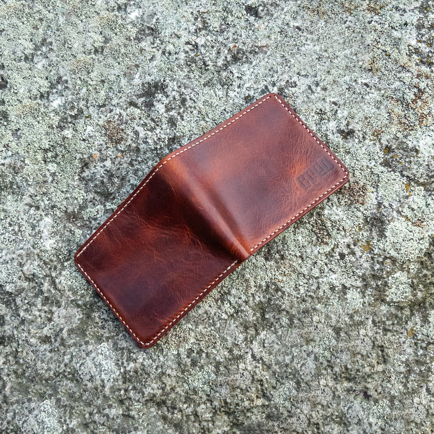 Classic Bifold Wallet - Waxy Brown